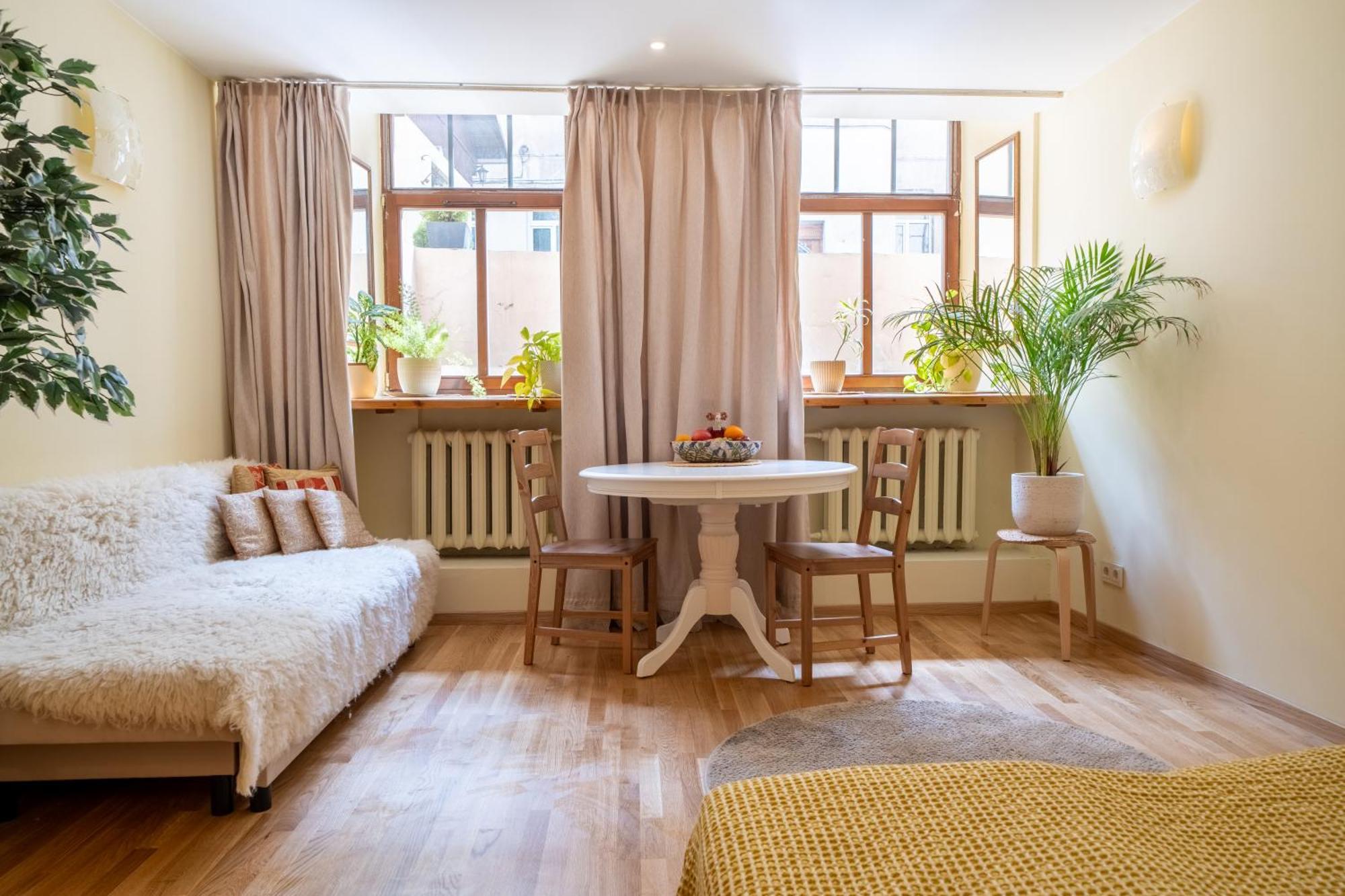 Cozy Suite With Inner Yard Вильнюс Экстерьер фото